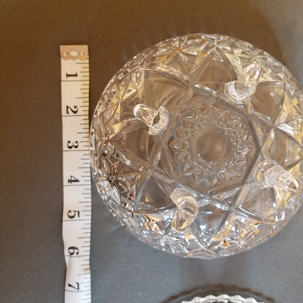 Crystal glass covered candy dish footed - Picture 3 of 12